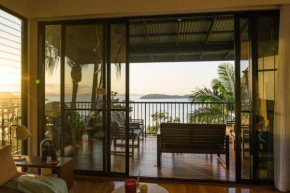 Panorama 9 & Free Buggy Hamilton Island
